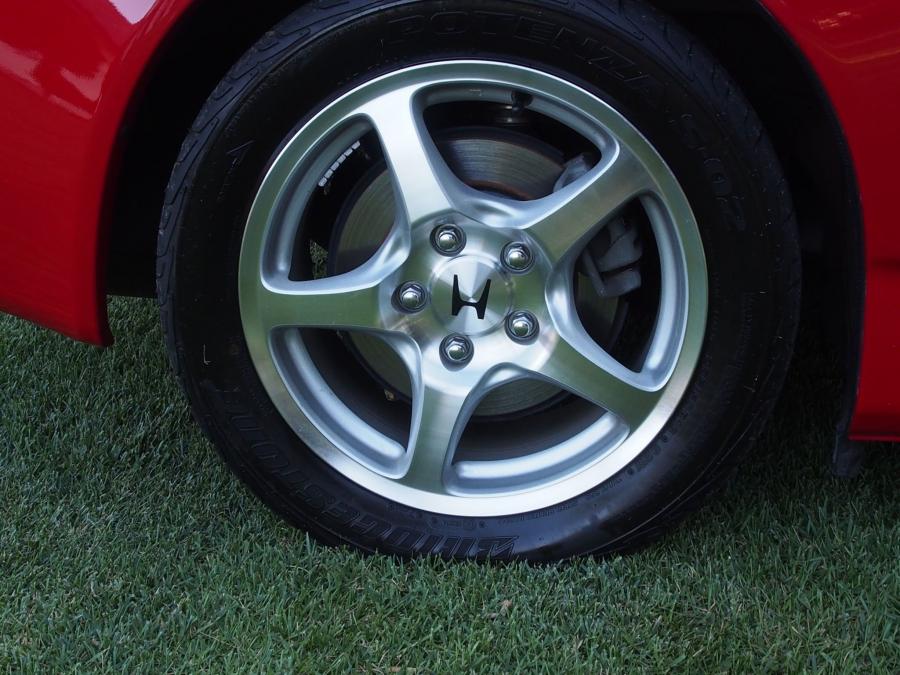 Колеса Honda S2000 (AP1) 2000 года  (фото 58 из 131)